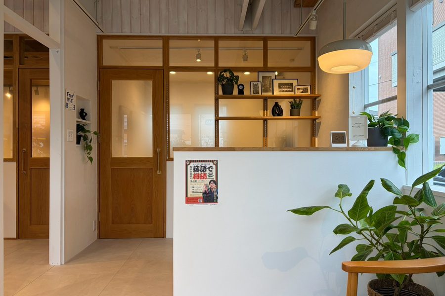 店内の受付カウンター