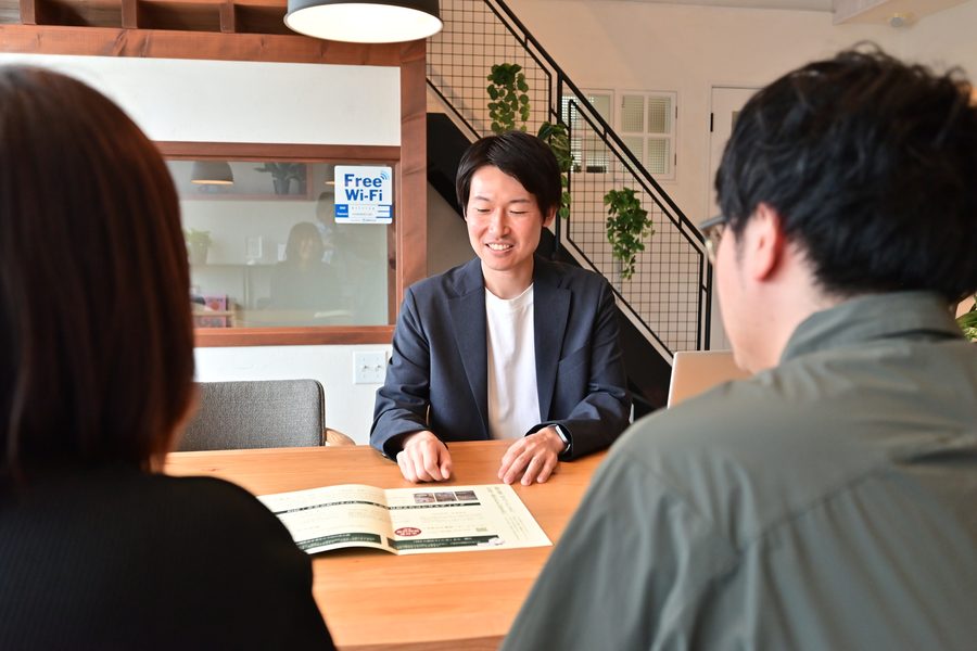 相談を受けている様子